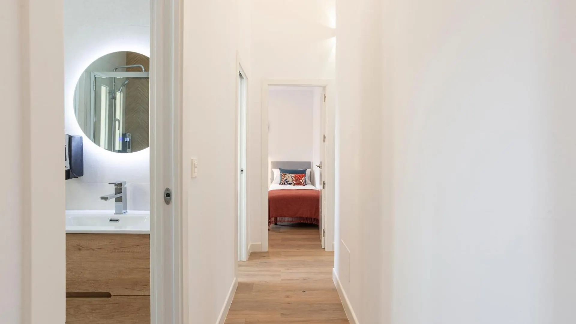 Capitan Huelin & Centric By Ele Apartments Málaga İspanya